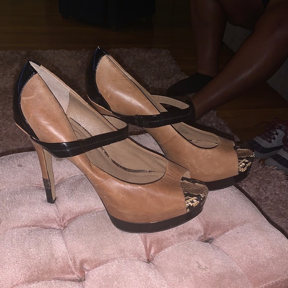 No Longer For Sale
Goodwill Donation - Picture 2 of 5